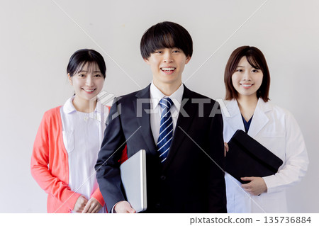 商業醫院醫生研究磁振造影 135736884