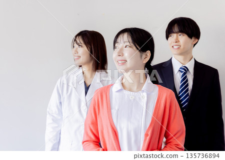 商業醫院醫生研究磁振造影 135736894