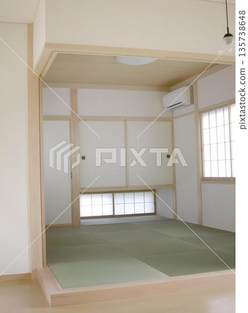 Japanese-style room, raised floor, tatami Japanese-style room, raised floor, tatami 135738648