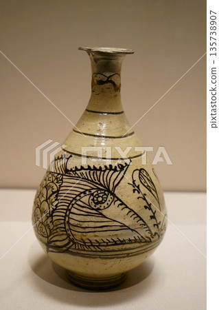 9684 Painted brush fish design sake bottle 9684 Painted brush fish design sake bottle 135738907