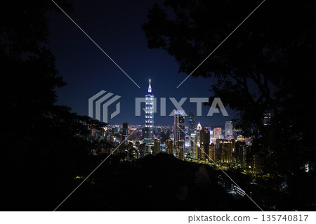 Taiwan Taipei night view 135740817