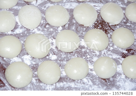Mochifuri mochi 135744028