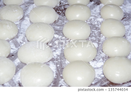 Mochifuri mochi 135744034