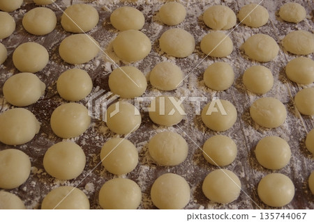 Mochifuri mochi 135744067