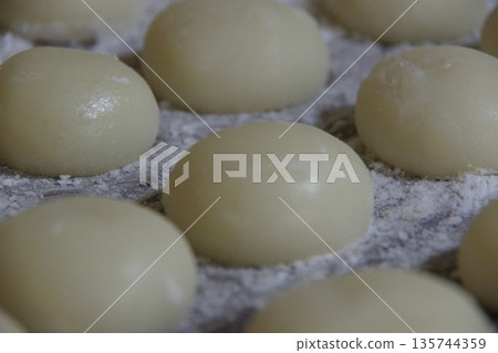 Mochifuri mochi Mochifuri mochi 135744359