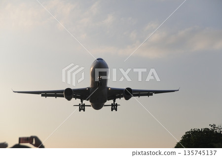 Boeing 737 135745137