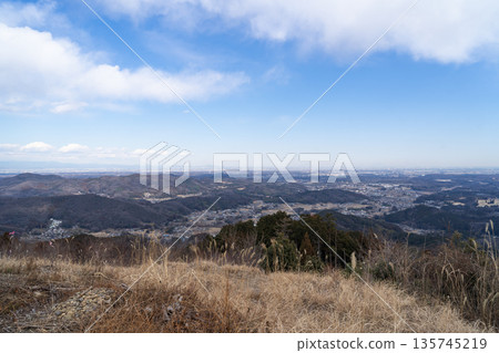The view from the summit of Mt. Yumitate (Tokigawa Town, Hiki District, Saitama Prefecture) The view from the summit of Mt. Yumitate (Tokigawa Town, Hiki District, Saitama Prefecture) 135745219