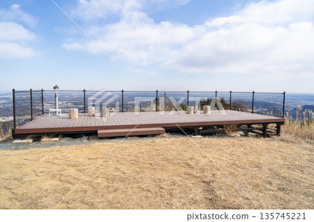 弓立山山頂觀景台（埼玉縣比企郡時川町） 135745221