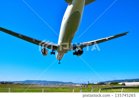 降落在大阪機場 降落在大阪機場 135745265