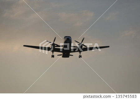 一架飛機 一架飛機 135745583
