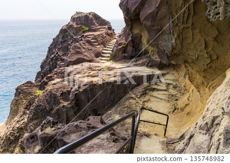 Onigajo Castle, a World Heritage Site in Kumano City, Mie Prefecture, in summer Onigajo Castle, a World Heritage Site in Kumano City, Mie Prefecture, in summer 135748982
