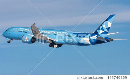 Etihad Airways Boeing 789 Manchester United 135749869