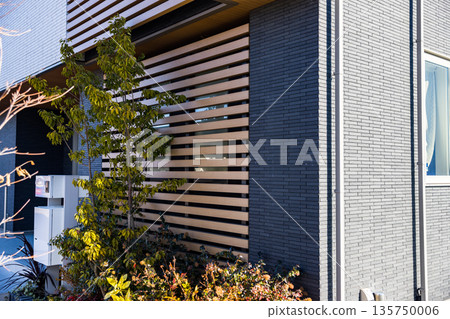 Entrance porch gardening Entrance porch gardening 135750006