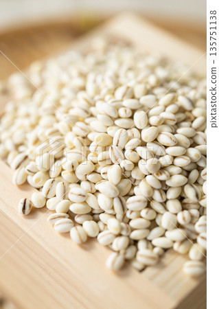 Glutinous barley in a wooden box Glutinous barley in a wooden box 135751138