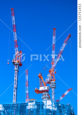 A new view of Tokyo's urban landscape in Japan. Amazing. TOKYO TORCH A giant crane in Otemachi. A ray of hope for a new era... 135751453
