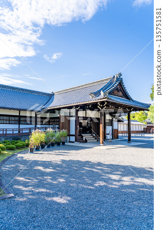 京都御苑：寬仁宮宅邸舊儲藏及展覽館（介紹貴族文化及京都御苑歷史）皇室四代之一 135751581