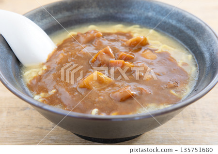 delicious curry ramen 135751680
