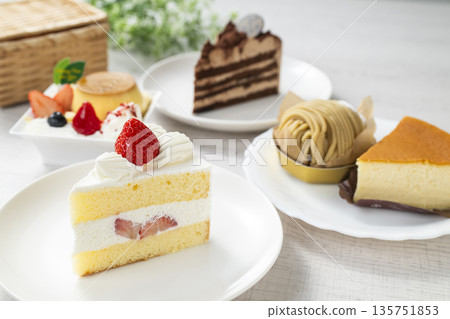 Various shortcakes Various shortcakes 135751853