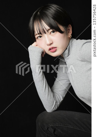 Portrait of an attractive, beautiful young woman in her twenties 135756428