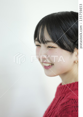 Portrait of an attractive, beautiful young woman in her twenties 135759853