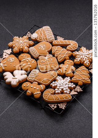 Gingerbread, Christmas cookies, and ornamental holiday baked goods. Christmas gingerbread Gingerbread, Christmas cookies, and ornamental holiday baked goods. Christmas gingerbread 135762016