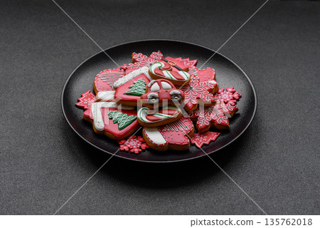 Gingerbread, Christmas cookies, and ornamental holiday baked goods. Christmas gingerbread Gingerbread, Christmas cookies, and ornamental holiday baked goods. Christmas gingerbread 135762018