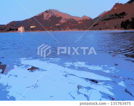 清晨,冰塊被沖刷到榛名湖岸邊和曾別岳(afr20260121063428) 清晨,冰塊被沖刷到榛名湖岸邊和曾別岳(afr20260121063428) 135763975