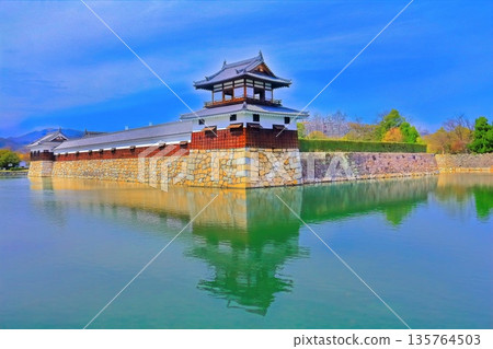 [Hiroshima Prefecture] Hiroshima Castle in Autumn (Ninomaru Omote Gate) 135764503