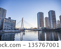 Tsukuda Ohashi Bridge and high-rise condominiums over the Sumida River 135767001