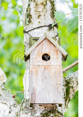 Hive box Hive box 135767825