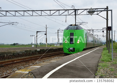 JR北海道函館本線：甲州內站景觀（2023年夏季） 135768082