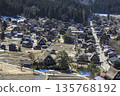 Shirakawago of early spring where snow remains 135768192