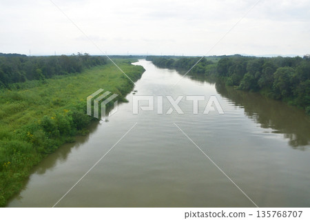 A view from the window of a local train from Iwamizawa Station to Ebetsu Station on the JR Hokkaido Hakodate Main Line (cloudy in the summer of 2023) 135768707