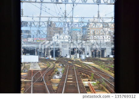 JR Hokkaido Hakodate Main Line: Scenery from the window of a local train from Shinrin-koen Station to Sapporo Station (cloudy summer 2023) JR Hokkaido Hakodate Main Line: Scenery from the window of a local train from Shinrin-koen Station to Sapporo Station (cloudy summer 2023) 135769312