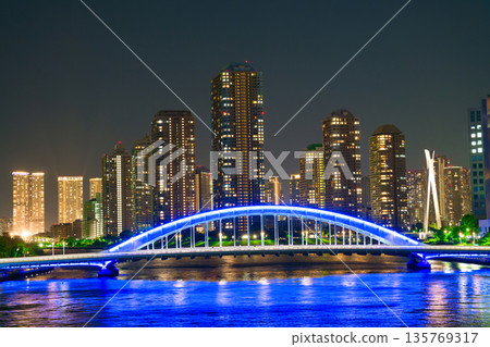 [Tokyo] May: Illuminated Eitai Bridge and River City 21 skyscraper apartments 135769317