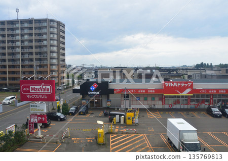 JR Hokkaido Sassho Line: Scenery from the train window between Sapporo Station and Shinkotoni Station (cloudy in the summer of 2023) JR Hokkaido Sassho Line: Scenery from the train window between Sapporo Station and Shinkotoni Station (cloudy in the summer of 2023) 135769813
