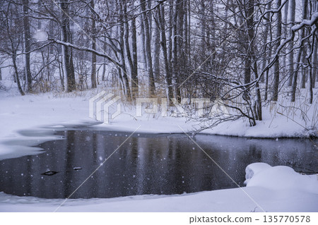 雪湖 雪湖 135770578
