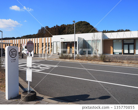 Road Station Gathering Town Mutsuzawa (Serizawa Town) 135770855