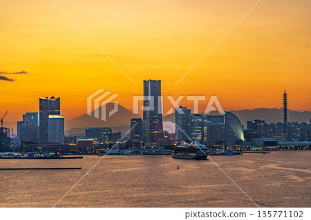 A luxury cruise ship departing for the evening view of Minato Mirai and Mount Fuji from the Bay Bridge observation deck A luxury cruise ship departing for the evening view of Minato Mirai and Mount Fuji from the Bay Bridge observation deck 135771102