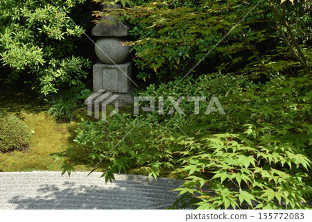 建仁寺分院靈泉院的「覺名急行」庭園（京都市東山區） 135772083