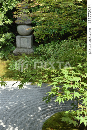 "Kakumei Kyuko" Garden at Reigen-in Temple, a sub-temple of Kennin-ji Temple (Higashiyama Ward, Kyoto City) 135772084