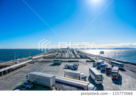 東京灣AquaLine海螢線和高速公路基礎設施為物流提供支持 東京灣AquaLine海螢線和高速公路基礎設施為物流提供支持 135773066