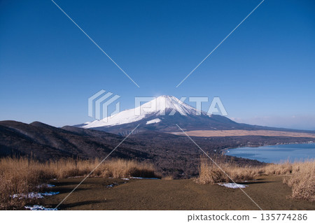 Snow-capped Mount Fuji as seen from Teppogi Snow-capped Mount Fuji as seen from Teppogi 135774286