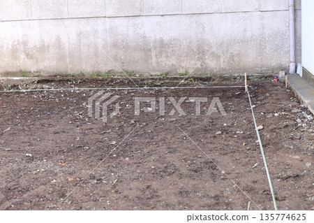 Land marking (construction work) Land marking (construction work) 135774625
