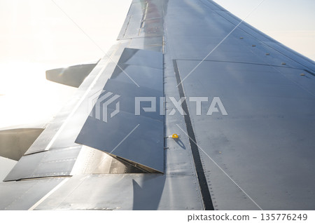 飛機機翼 飛機機翼 135776249