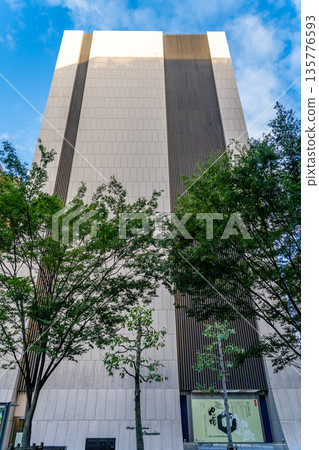 Ikenobo Headquarters Building (Ikenobo Flower Arrangement Hall) Located in the grounds of the Rokkakudo temple, the birthplace of Ikenobo. Kyoto Design Building, Donomaecho, Nakagyo Ward, Kyoto City. 135776593