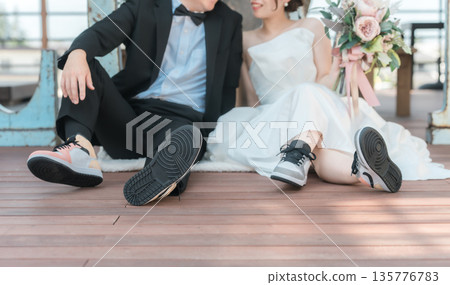 運動鞋搭配/運動鞋婚禮圖片 運動鞋搭配/運動鞋婚禮圖片 135776783