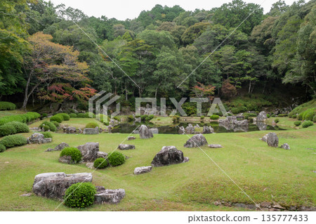 Sesshu Garden at Joeiji Temple in autumn Sesshu Garden at Joeiji Temple in autumn 135777433