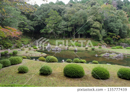 秋日的丈榮寺雪舟庭園 135777439