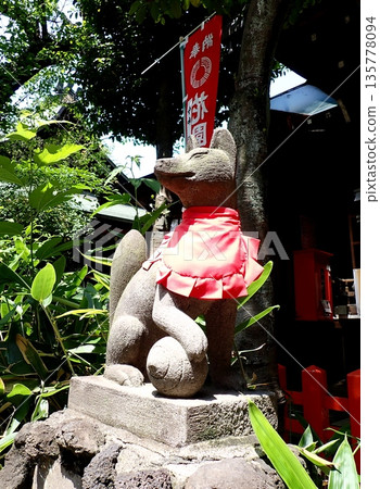 花園稻荷神社守護狐 135778094